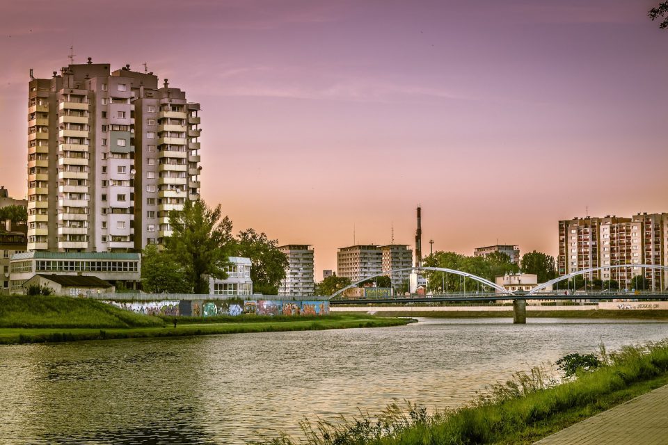 Mieszkania spółdzielcze na gruncie o nieuregulowanym stanie prawnym