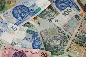 Znaki opłaty sądowej – czym są i jak je kupić?