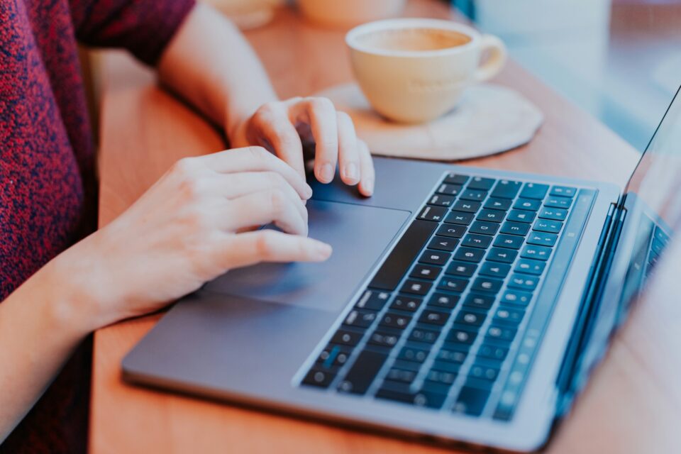 E-wniosek o wpis w księdze wieczystej oraz hybrydowe akta księgi wieczystej - co zmieni projekt UD407?